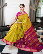 Lichi Silk Saree with Jacquard Weaving & Rich Pallu