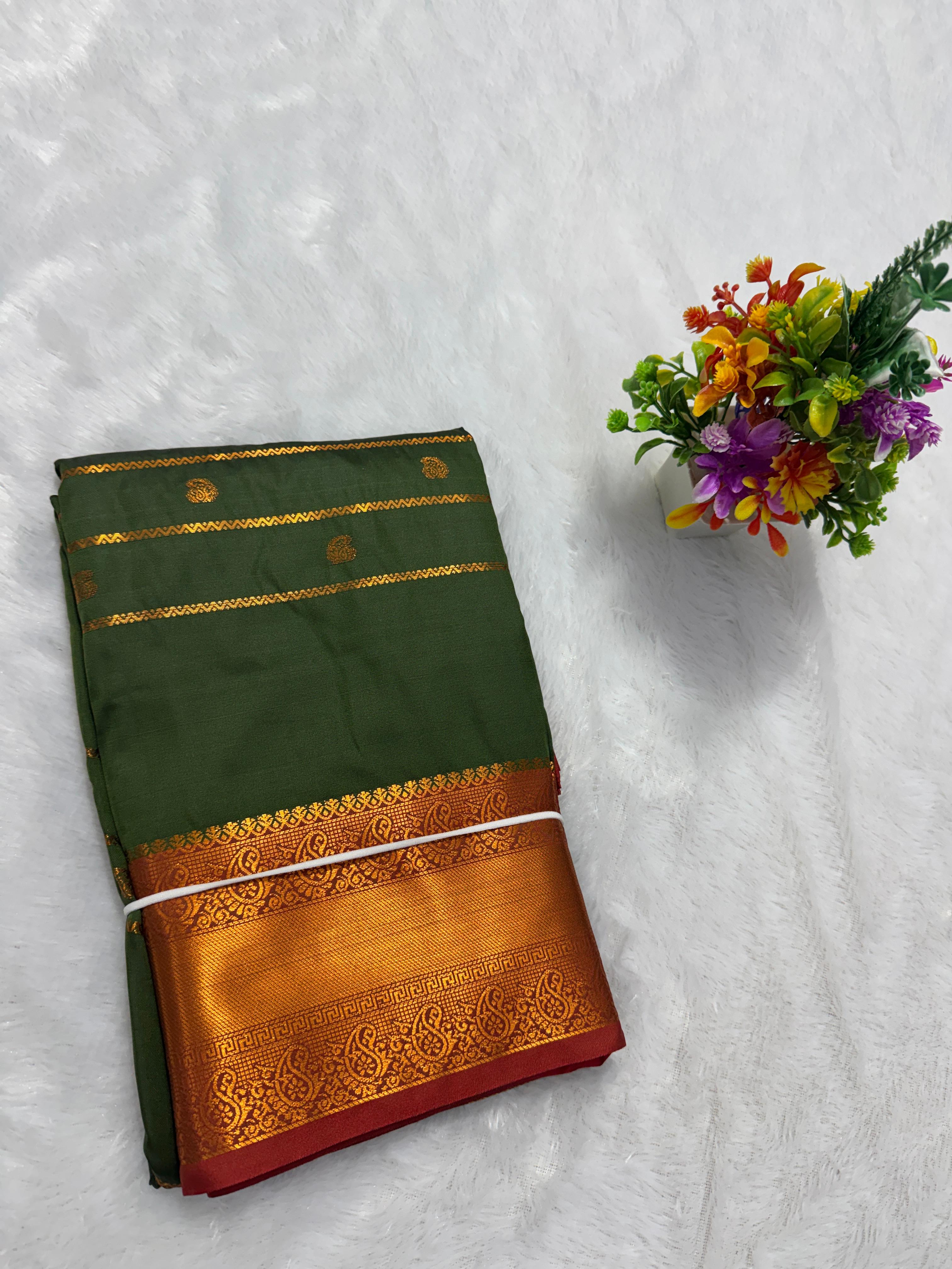 Traditional KSIC Style Saree with Contrast Blouse