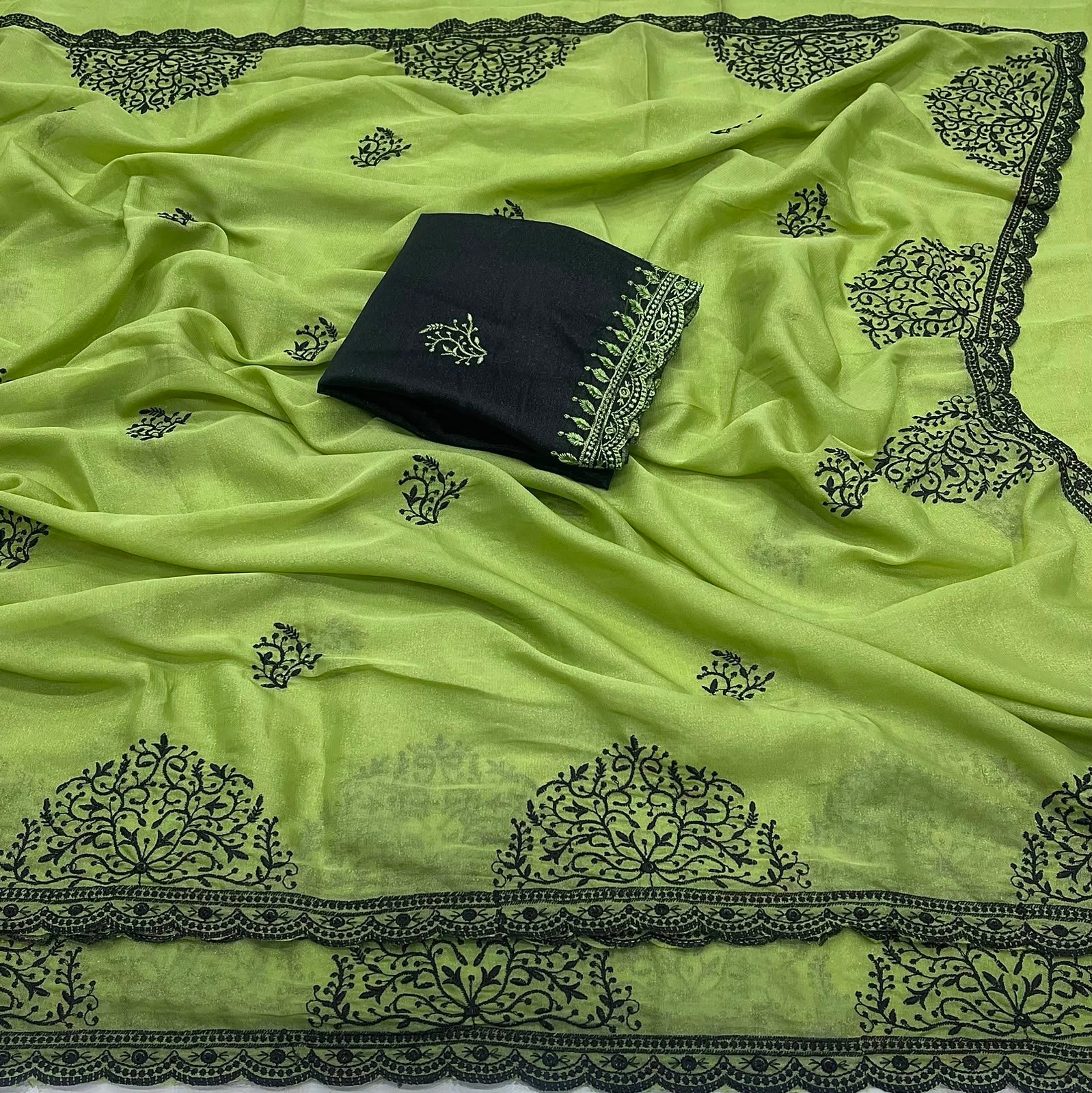 Embroidered Star Georgette Saree with Blouse
