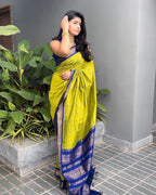 Lichi Silk Saree with Jacquard Weaving & Rich Pallu