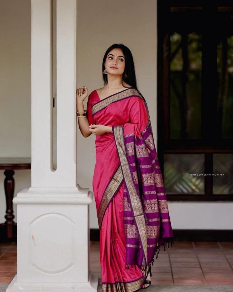 Lichi Silk Saree with Jacquard Weaving & Brocade Blouse