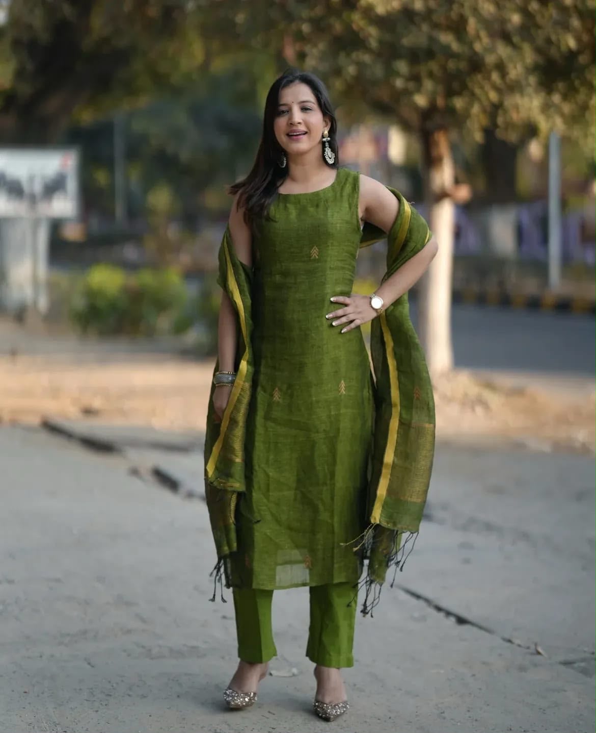 Sleeveless A-Line Cotton Kurti Palazzo Set with Linen Dupatta