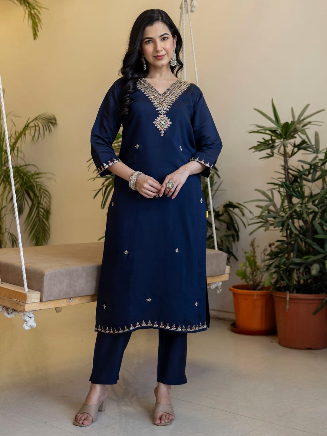 Embroidered Roman Silk Kurta Pant Set with Organza Dupatta