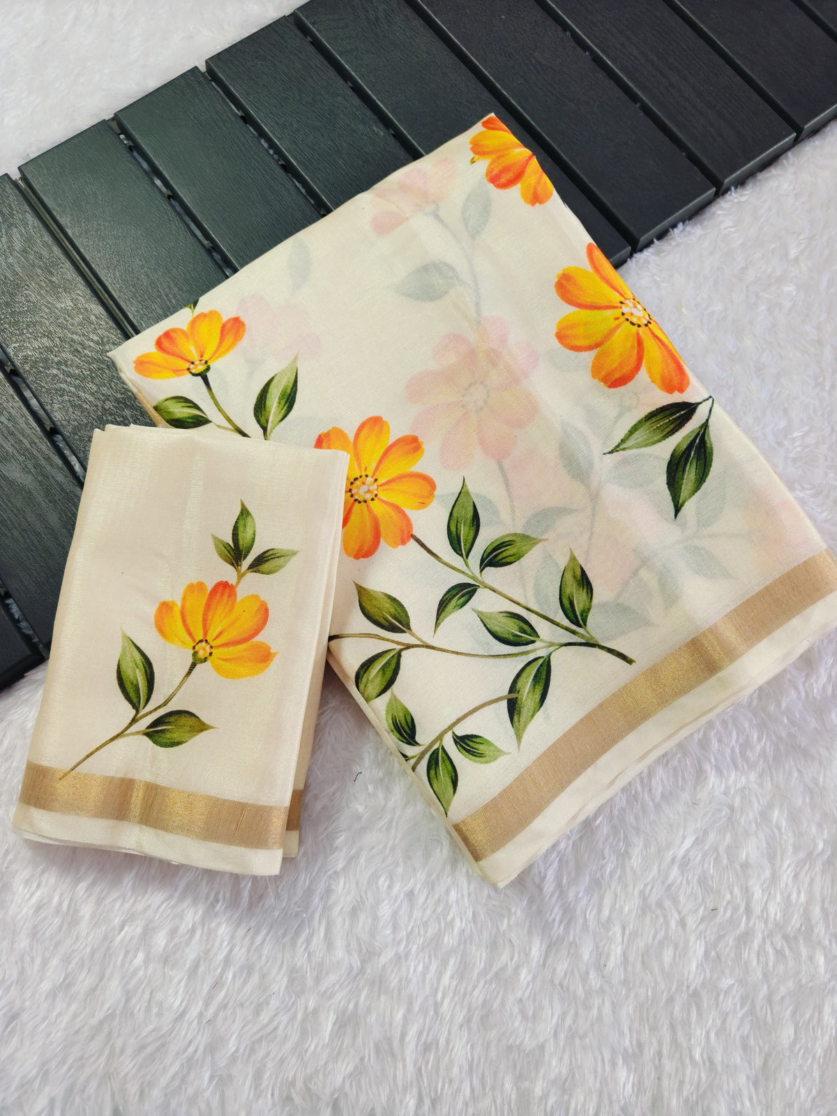 Floral Print Saree with Gola Zari Border & Blouse