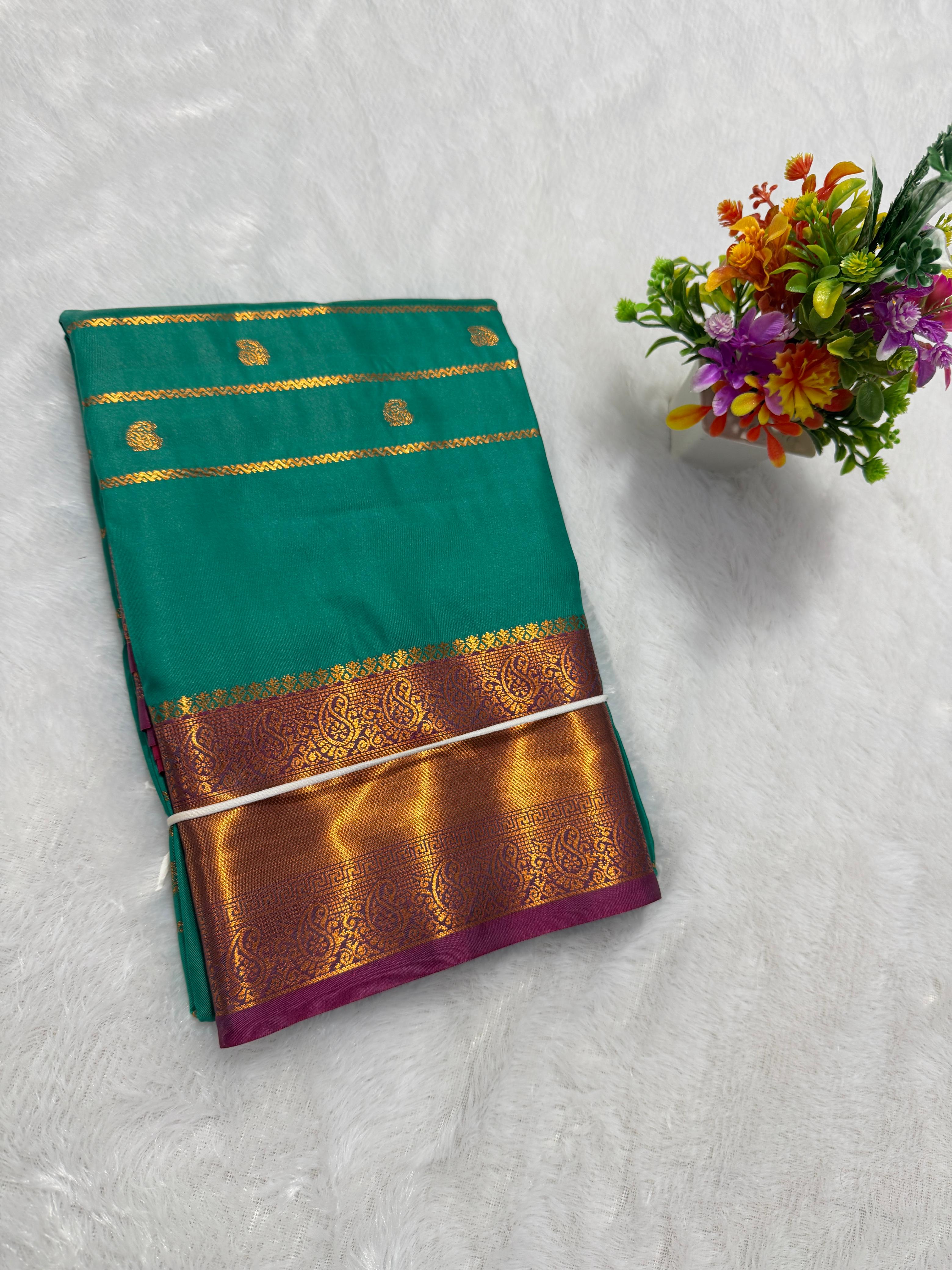 Traditional KSIC Style Saree with Contrast Blouse