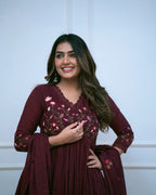 Embroidered Cotton Kurta Pant Set with Printed Cotton Malmal Dupatta