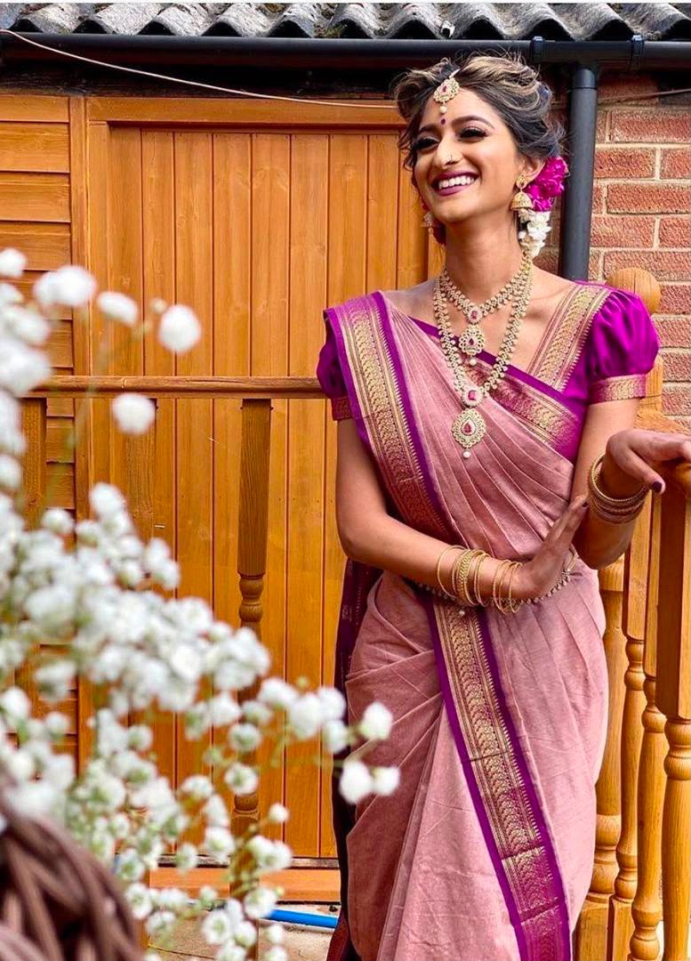 Lichi Silk Saree with Jacquard Weaving & Rich Pallu