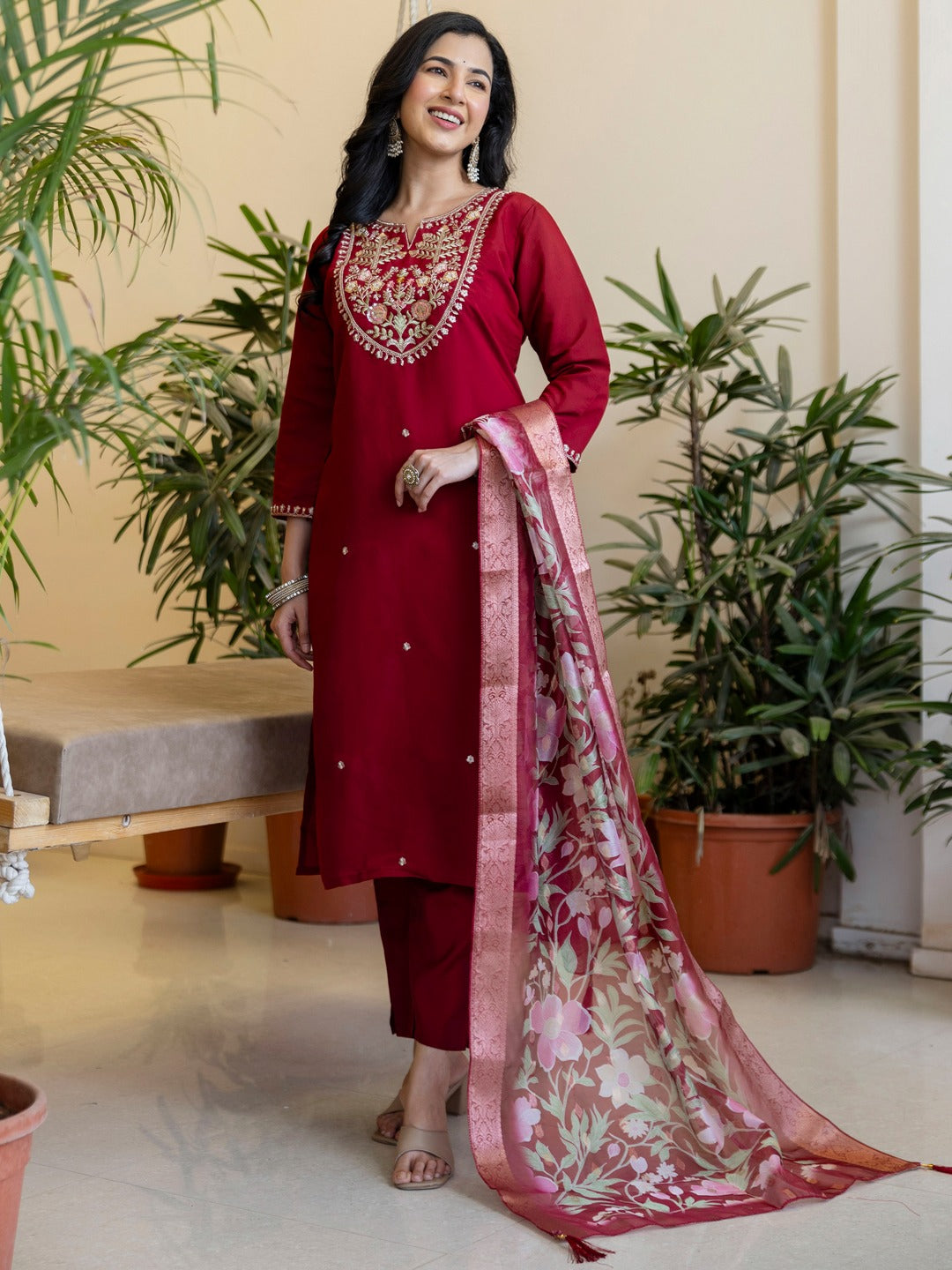 Embroidered Roman Silk Kurta Pant Set with Organza Dupatta