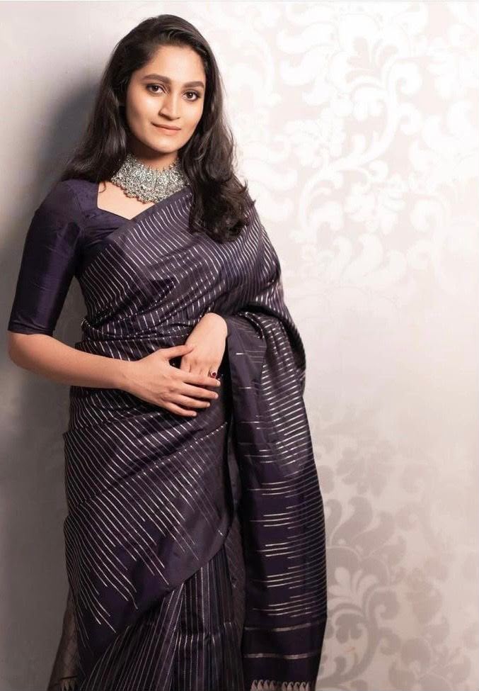 Lichi Silk Jacquard Saree with Border Blouse