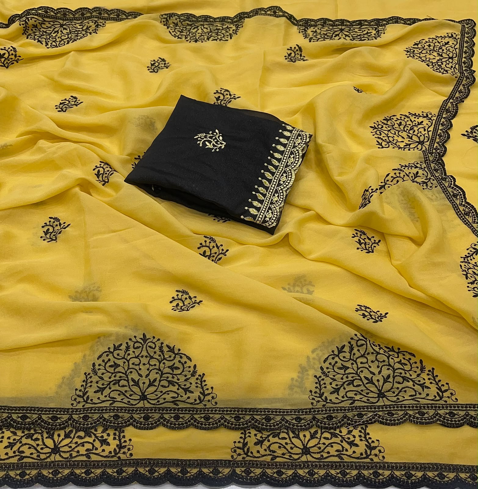 Embroidered Star Georgette Saree with Blouse