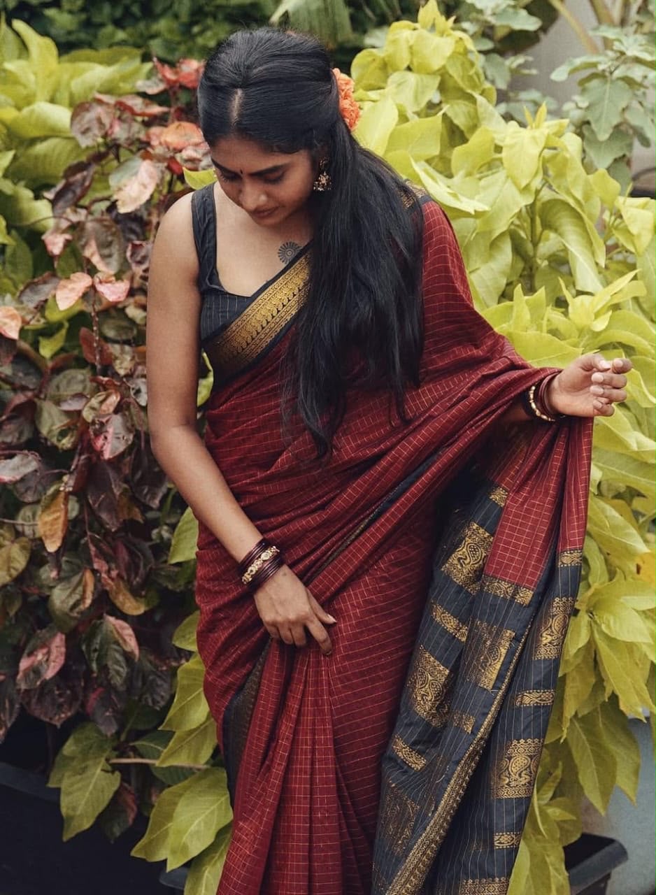Checked Cotton Saree with Zari Pallu & Contrast Blouse
