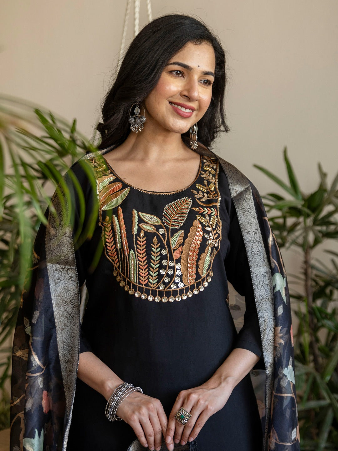 Embroidered Roman Silk Kurta Pant Set with Organza Dupatta