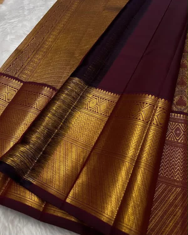 Lichi Silk Saree with Gold Zari & Jacquard Weaving