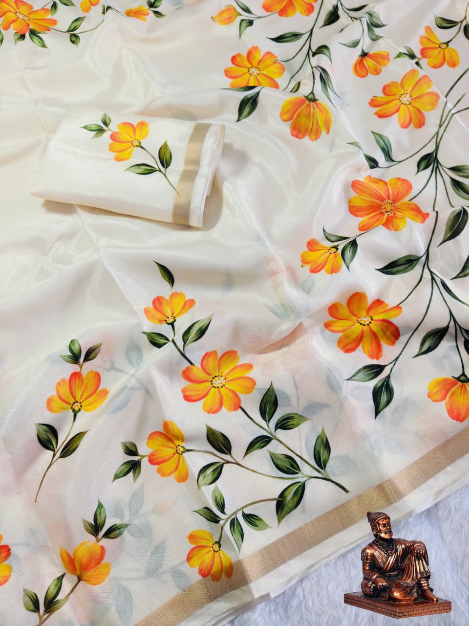 Floral Print Saree with Gola Zari Border & Blouse