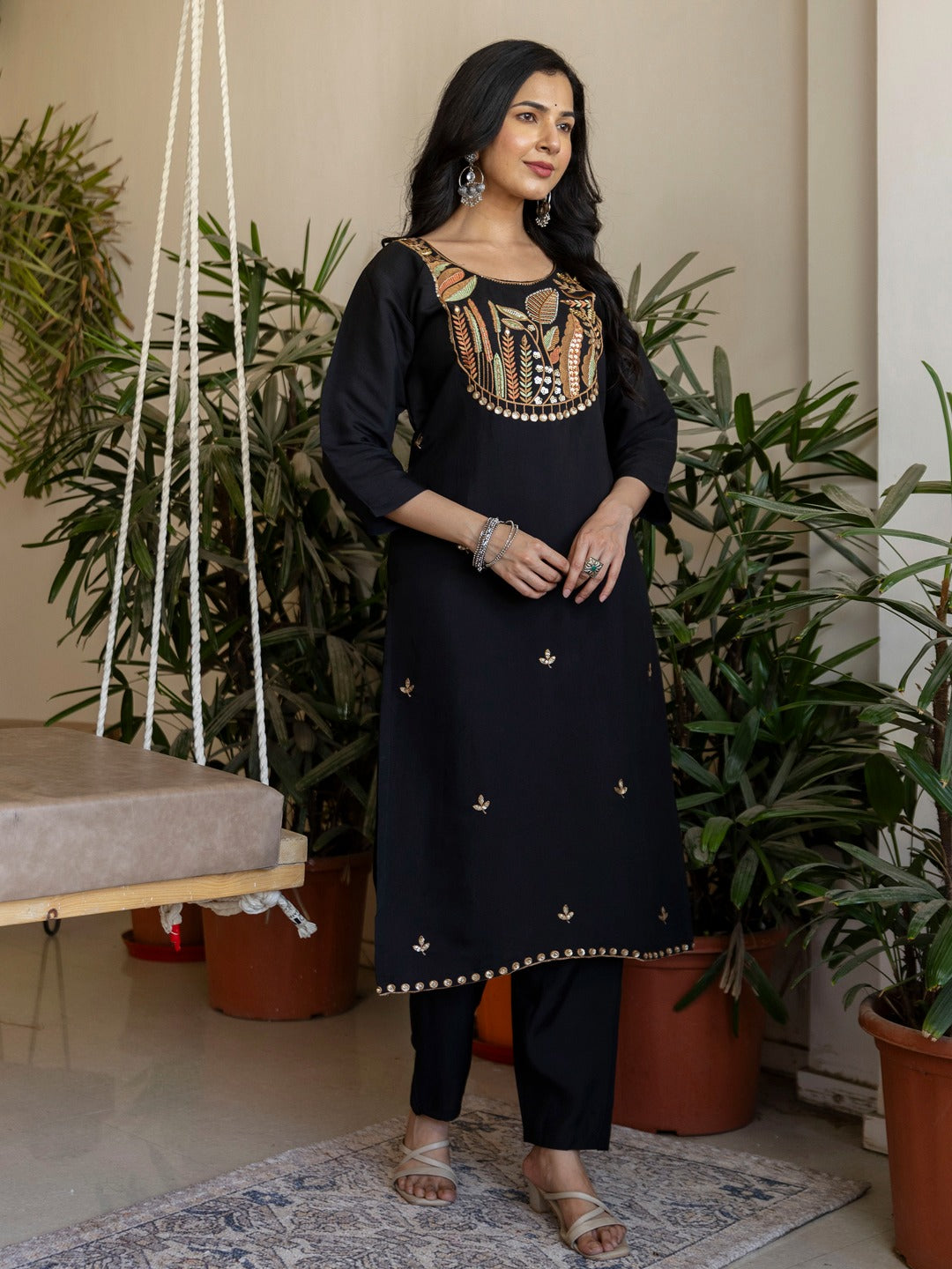 Embroidered Roman Silk Kurta Pant Set with Organza Dupatta